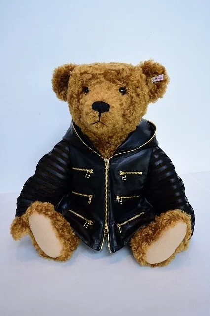 Homme 税込1,980,000円(税別本体価格 1,800,000円)